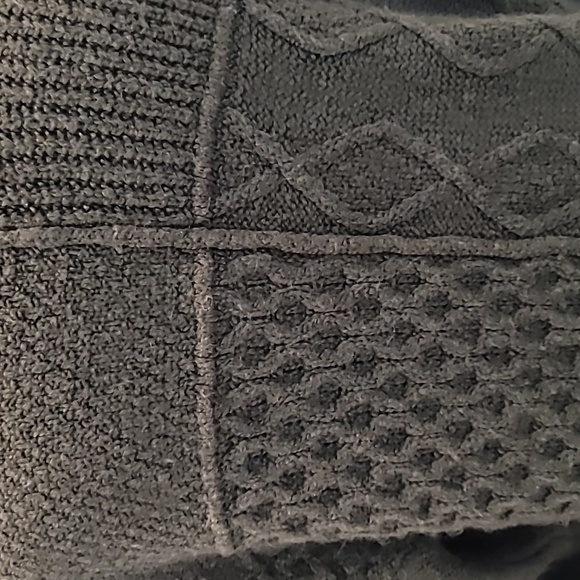 American Eagle Patterened Sweater - Picture 8 of 12